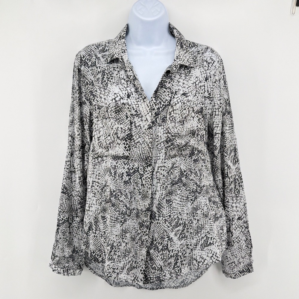 Cloth & Stone Anthropologie Snake Print Button Down Shirt Blouse Womens Small